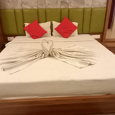 The Prestige Hotel & Convention Panposh Bagian luar foto