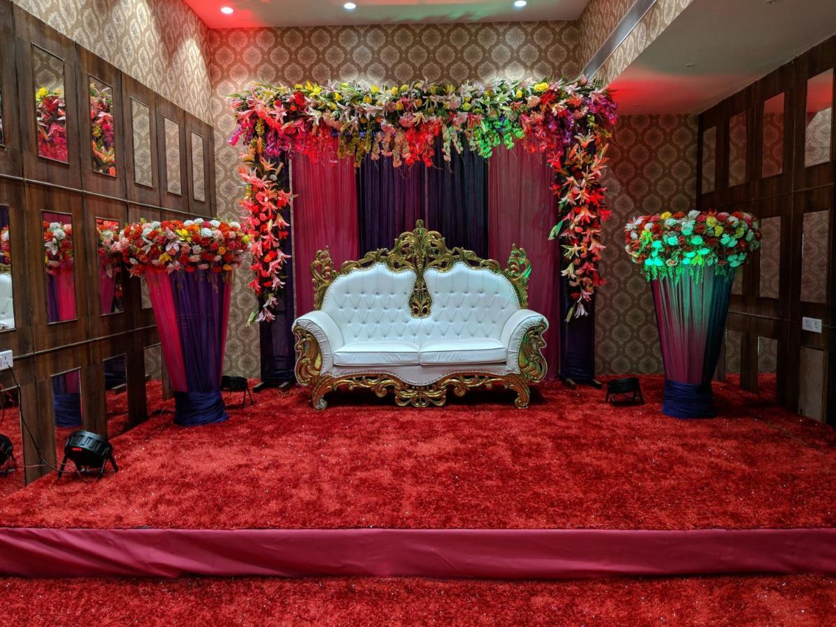 The Prestige Hotel & Convention Panposh Bagian luar foto