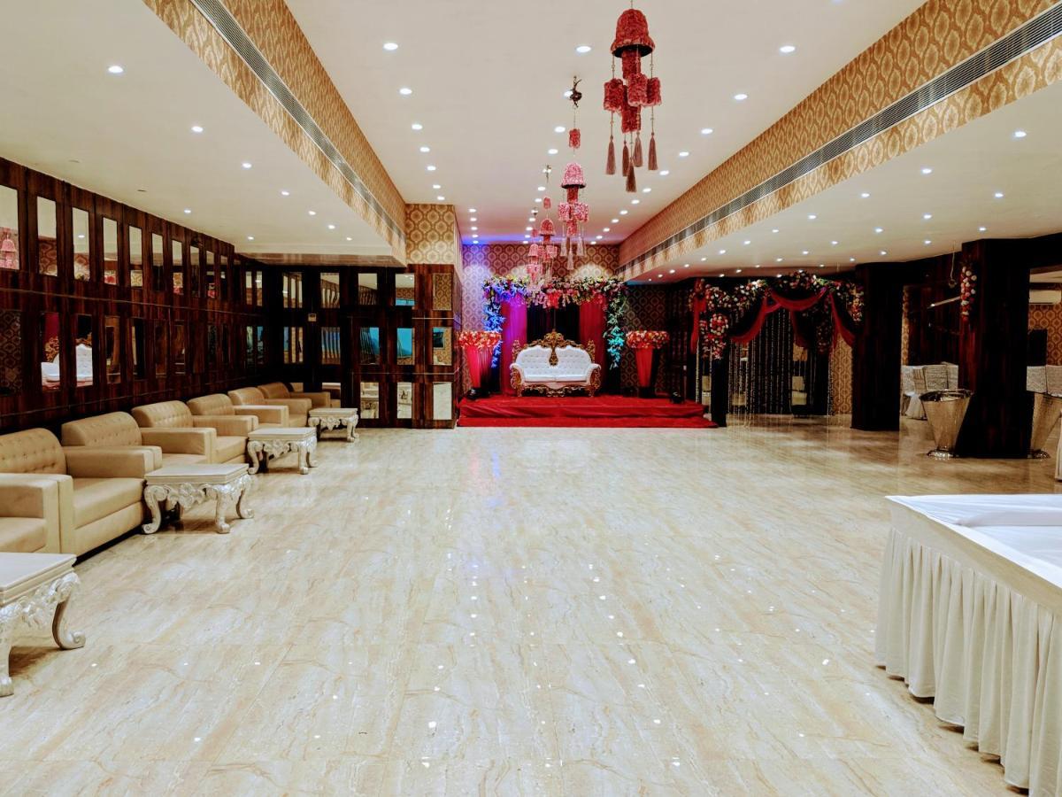The Prestige Hotel & Convention Panposh Bagian luar foto