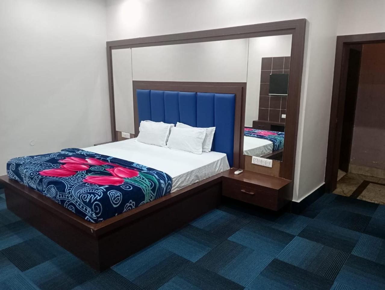 The Prestige Hotel & Convention Panposh Bagian luar foto