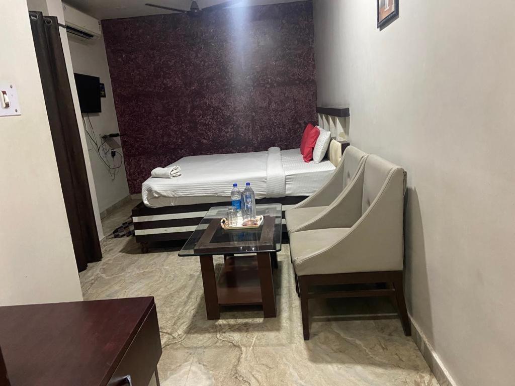 The Prestige Hotel & Convention Panposh Bagian luar foto