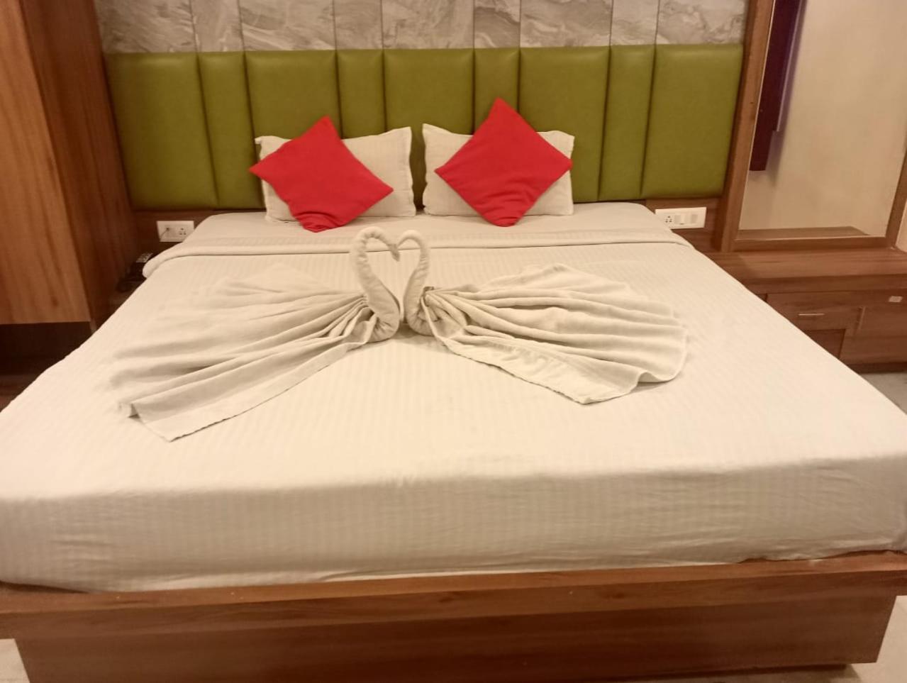 The Prestige Hotel & Convention Panposh Bagian luar foto