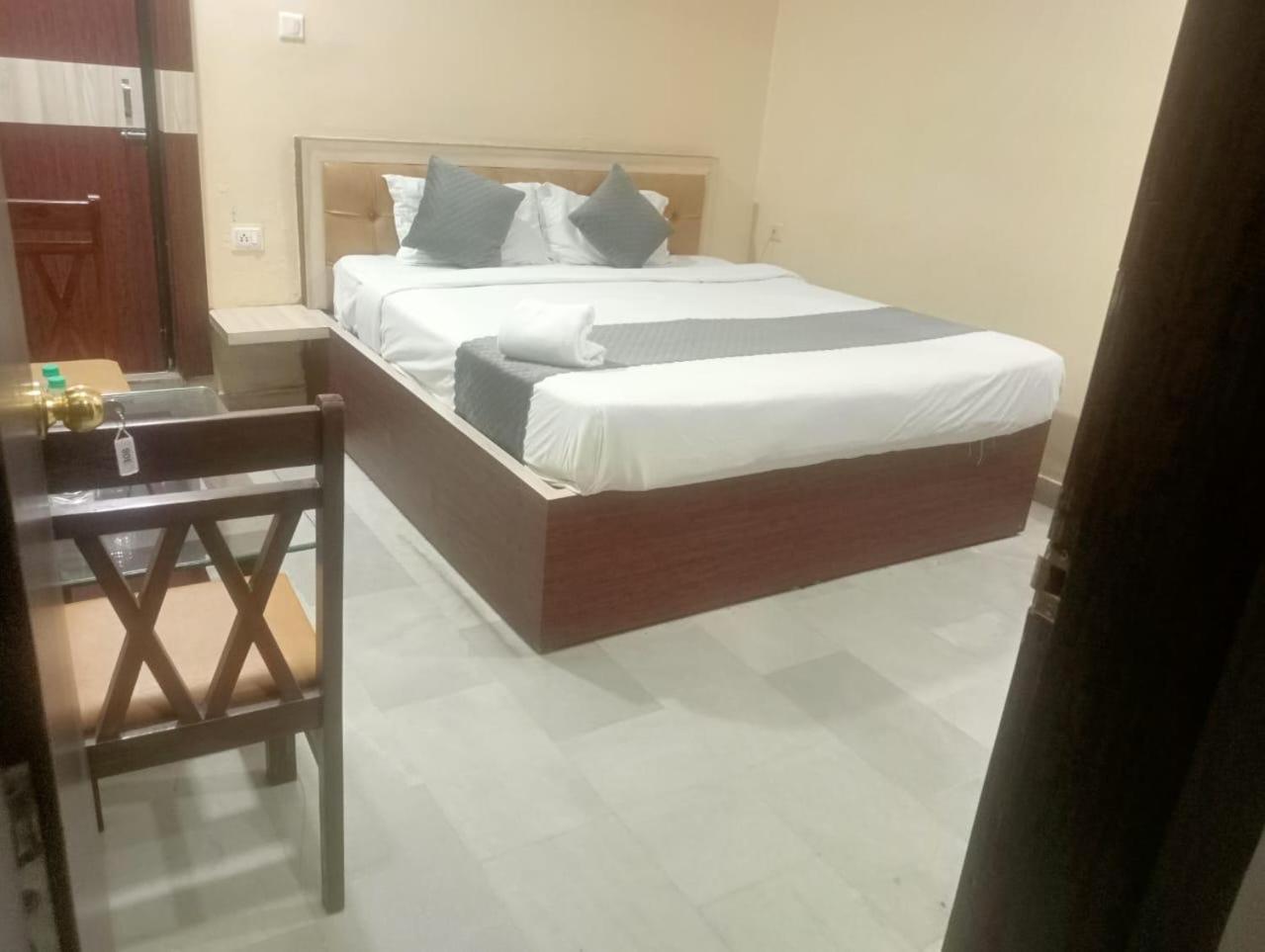 The Prestige Hotel & Convention Panposh Bagian luar foto